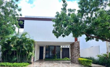 HERMOSA CASA EN RENTA AMUEBLADA EN MERIDA RESIDENCIAL ALLEGRA