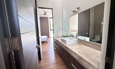 HERMOSA CASA EN RENTA AMUEBLADA EN MERIDA RESIDENCIAL ALLEGRA