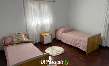 ALQUILER Casa Quinta con Jardín de Invierno - La Reja Sur