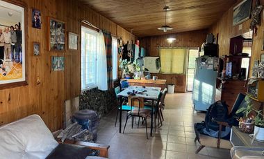 Casa en  Alquiler - Frente al río - 2 Hab. - Patio