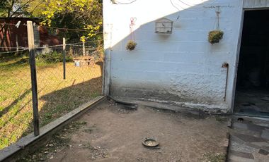 Casa en  Alquiler - Frente al río - 2 Hab. - Patio