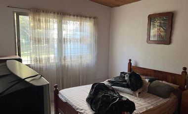 Casa en  Alquiler - Frente al río - 2 Hab. - Patio