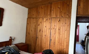 Casa en  Alquiler - Frente al río - 2 Hab. - Patio