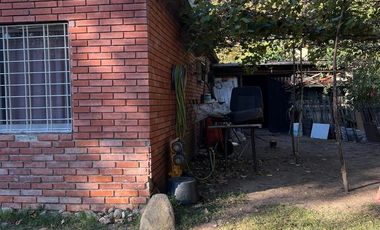 Casa en  Alquiler - Frente al río - 2 Hab. - Patio