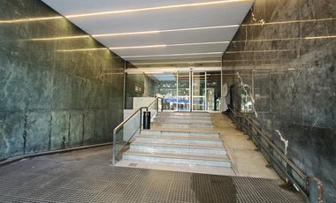 Oficinas en alquiler, planta libre con divisiones, próximas a Av 9 de Julio