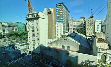Oficinas en alquiler, planta libre con divisiones, próximas a Av 9 de Julio
