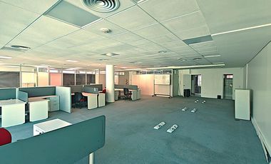 Oficinas en alquiler, planta libre con divisiones, próximas a Av 9 de Julio