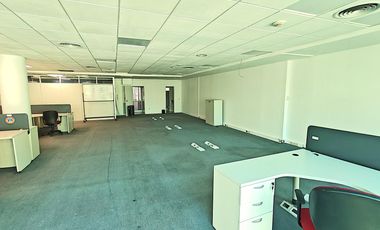 Oficinas en alquiler, planta libre con divisiones, próximas a Av 9 de Julio