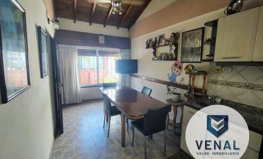 Venta PH tipo casa 3 ambientes con Cochera, Patio y Terraza – Oportunidad en José Ingenieros.