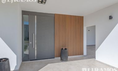 Increible casa en Venta en Barrio Muelles Puertos