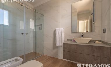 Increible casa en Venta en Barrio Muelles Puertos
