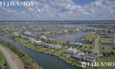 Increible casa en Venta en Barrio Muelles Puertos