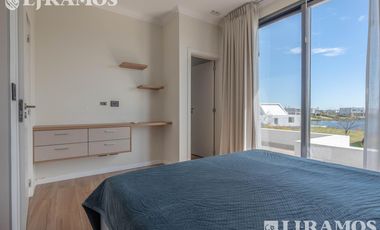Increible casa en Venta en Barrio Muelles Puertos