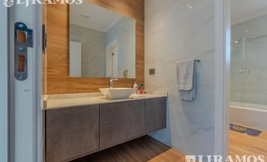 Increible casa en Venta en Barrio Muelles Puertos