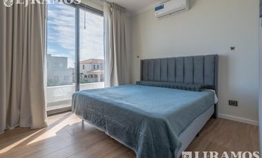 Increible casa en Venta en Barrio Muelles Puertos