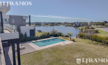 Increible casa en Venta en Barrio Muelles Puertos