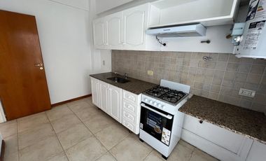 Excelente departamento de tres ambientes en Morón