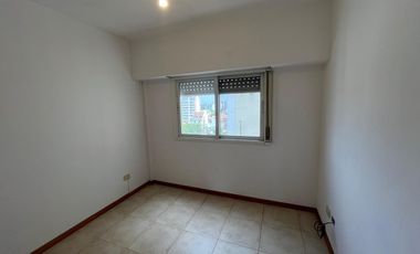 Excelente departamento de tres ambientes en Morón