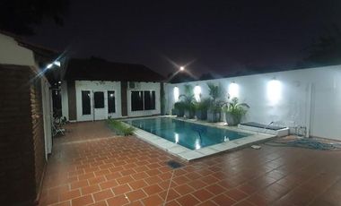 Casa en venta- Camino Centenario