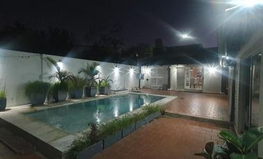 Casa en venta- Camino Centenario