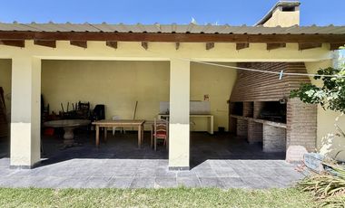 COMPLEJO DE 5 PH IDEAL RENTA EN SANTA CLARA