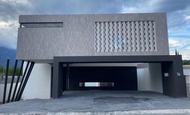 CASA AMUEBLADA EN RENTA SANTIAGO N.L