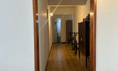 Departamento de 4 ambientes con cochera