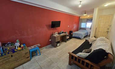 Casa en Gobernador Freyre al 1400