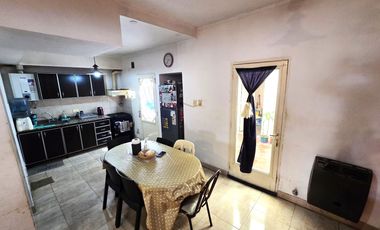 Casa en Gobernador Freyre al 1400