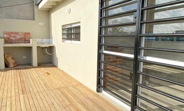 Casa a estrenar 2 dormitorios en Barrio La Raquela. Apto credito!
