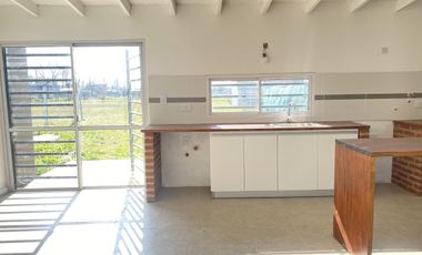 Casa a estrenar 2 dormitorios en Barrio La Raquela. Apto credito!