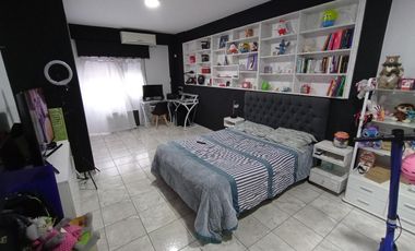 Casa  en venta en Gregorio De Laferrere