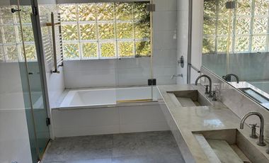 Muy buena Casa en Acas.-El Cano/Rio