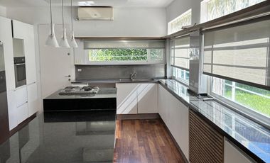 Muy buena Casa en Acas.-El Cano/Rio