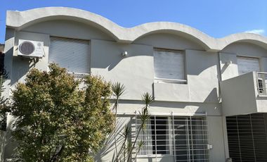 Muy buena Casa en Acas.-El Cano/Rio