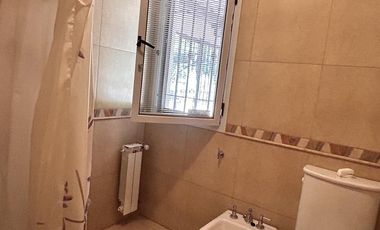 HERMOSA PROPIEDAD EN LA GRANJA - 7000 m2 PARQUIZADOS - MODERNA