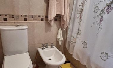 HERMOSA PROPIEDAD EN LA GRANJA - 7000 m2 PARQUIZADOS - MODERNA