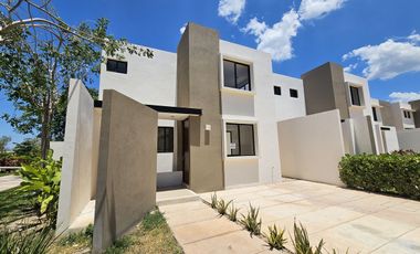 Casa en privada con áreas verdes en Conkal, Mérida