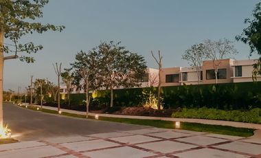 Casa en privada con áreas verdes en Conkal, Mérida