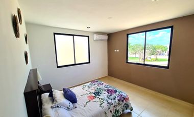Casa en privada con áreas verdes en Conkal, Mérida