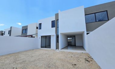 Casa en privada con áreas verdes en Conkal, Mérida