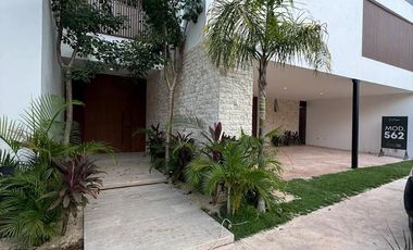 Casa en privada exclusiva en Xcanatún, Mérida
