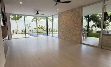Casa en privada exclusiva en Xcanatún, Mérida