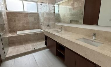 Casa en privada exclusiva en Xcanatún, Mérida