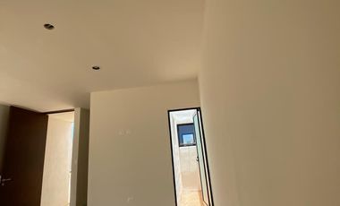 Casa al norte de Mérida Conkal, de una sola planta en privada