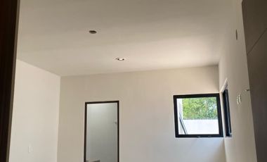 Casa al norte de Mérida Conkal, de una sola planta en privada