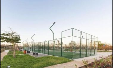 Casa al norte de Mérida Conkal, en privada con salón de eventos