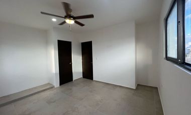 Casa al norte de Mérida Conkal, en privada con salón de eventos