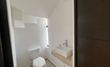 Casa al norte de Mérida Conkal, en privada con salón de eventos