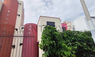 Acogedora casa ¡Vive a pasos del mar en Cedros de Villa!